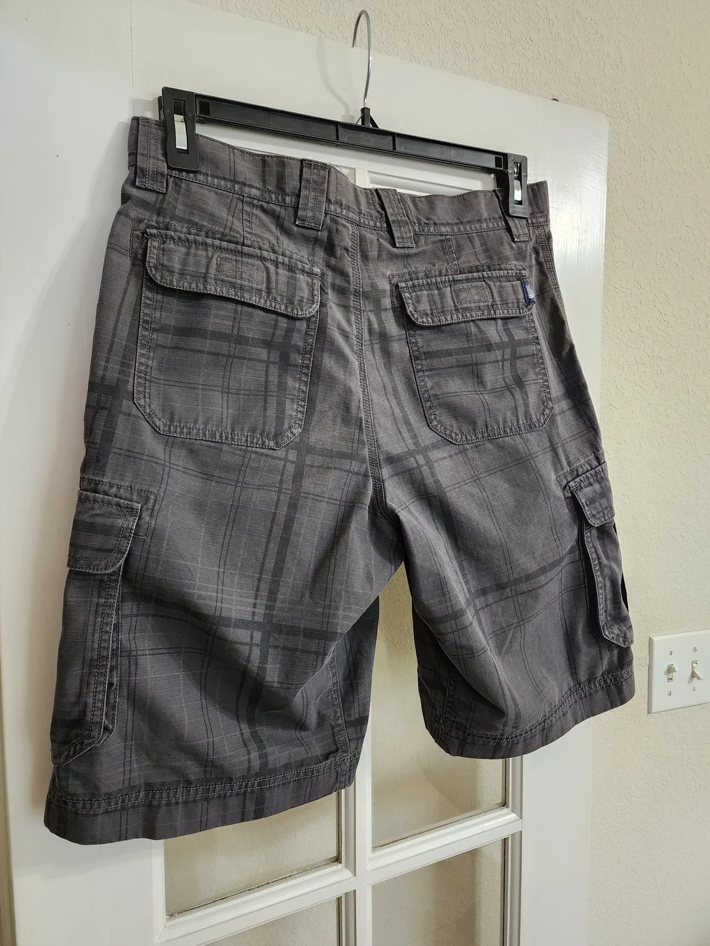 The North Face Men's 32 Gray Plaid Ripstop Cargo Hiking Shorts CWZ5